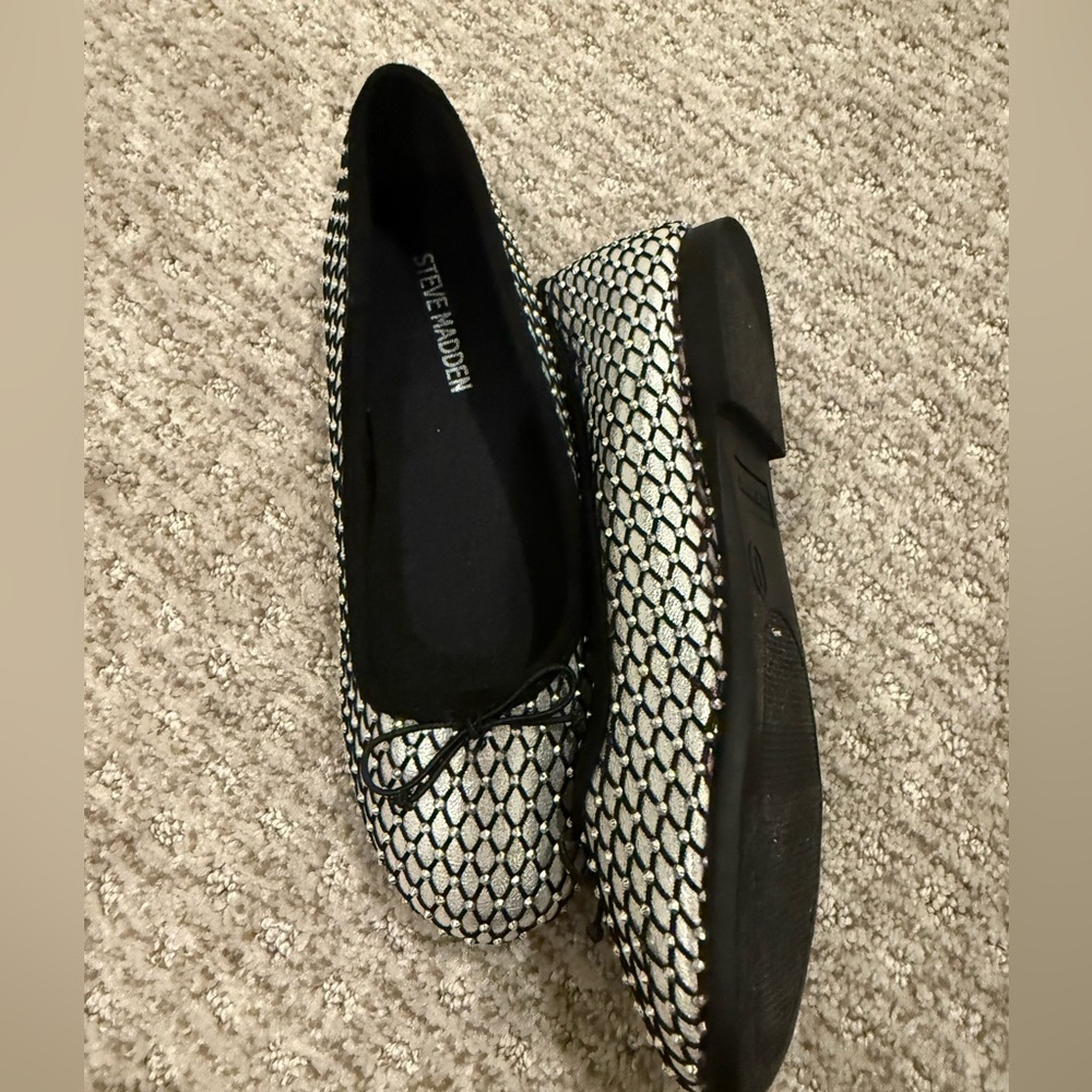 Steve Madden Black and silver ballet Flats